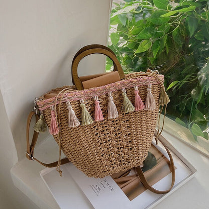 OAQQA New Straw Bag Tassel Design High Capacity HandMade Woven Bucket Tote Summer Beach Holiday Bohemian Rattan Shoulder Bag Female