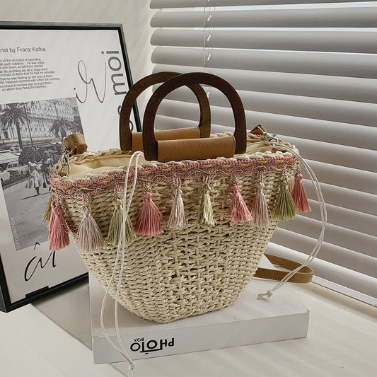 OAQQA New Straw Bag Tassel Design High Capacity HandMade Woven Bucket Tote Summer Beach Holiday Bohemian Rattan Shoulder Bag Female