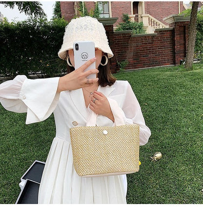 OAQQA New Fashion Trend Handmade Straw Bag Female Summer Vacation Large-capacity Beach Bag Portable Woven Vegetable Basket Straw Bag