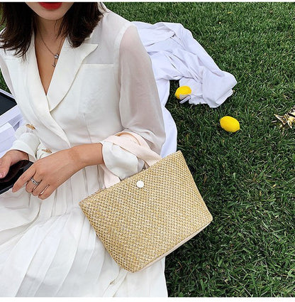 OAQQA New Fashion Trend Handmade Straw Bag Female Summer Vacation Large-capacity Beach Bag Portable Woven Vegetable Basket Straw Bag